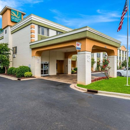 Quality Inn Huntersville Near Lake Norman Ngoại thất bức ảnh
