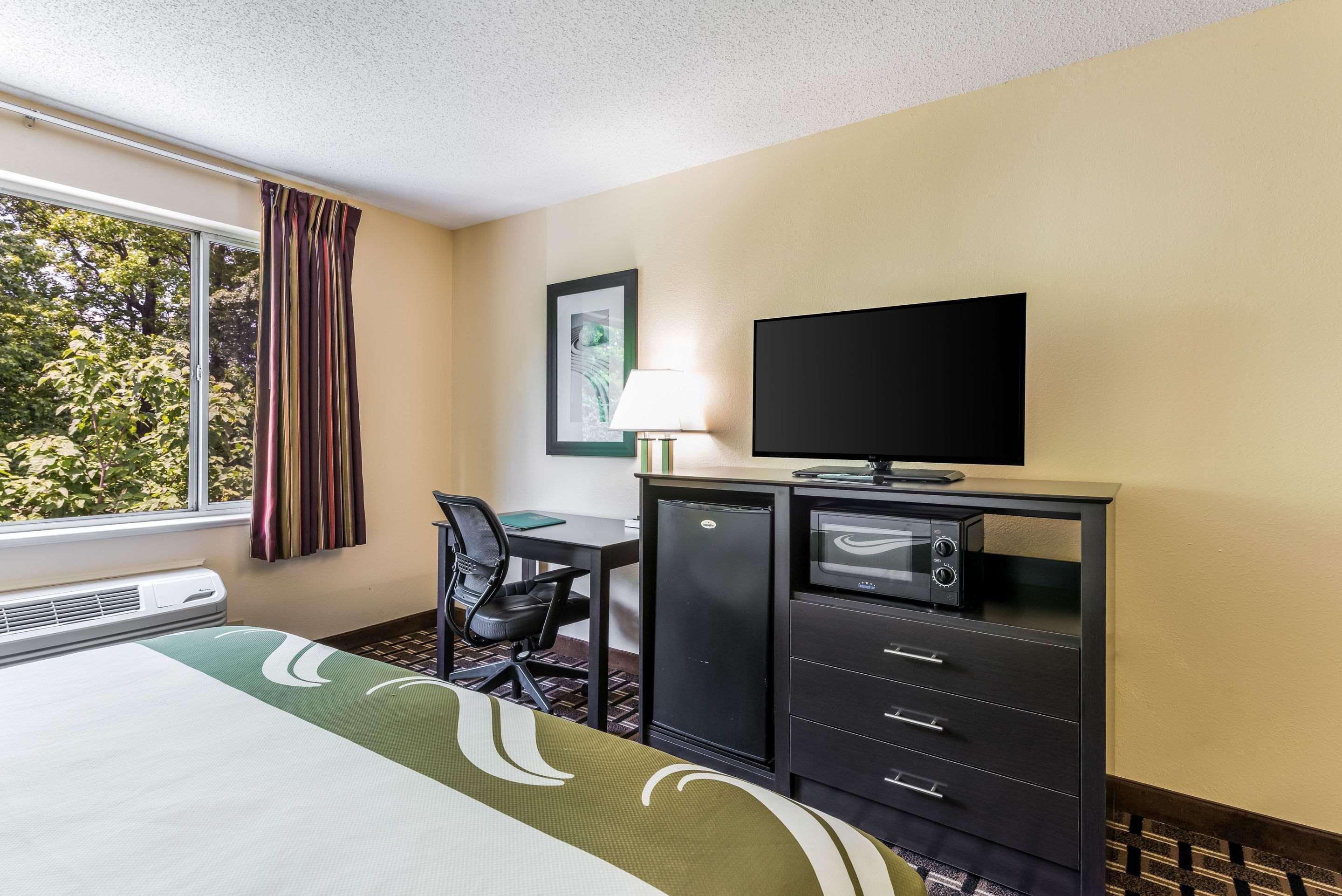 Quality Inn Huntersville Near Lake Norman Ngoại thất bức ảnh