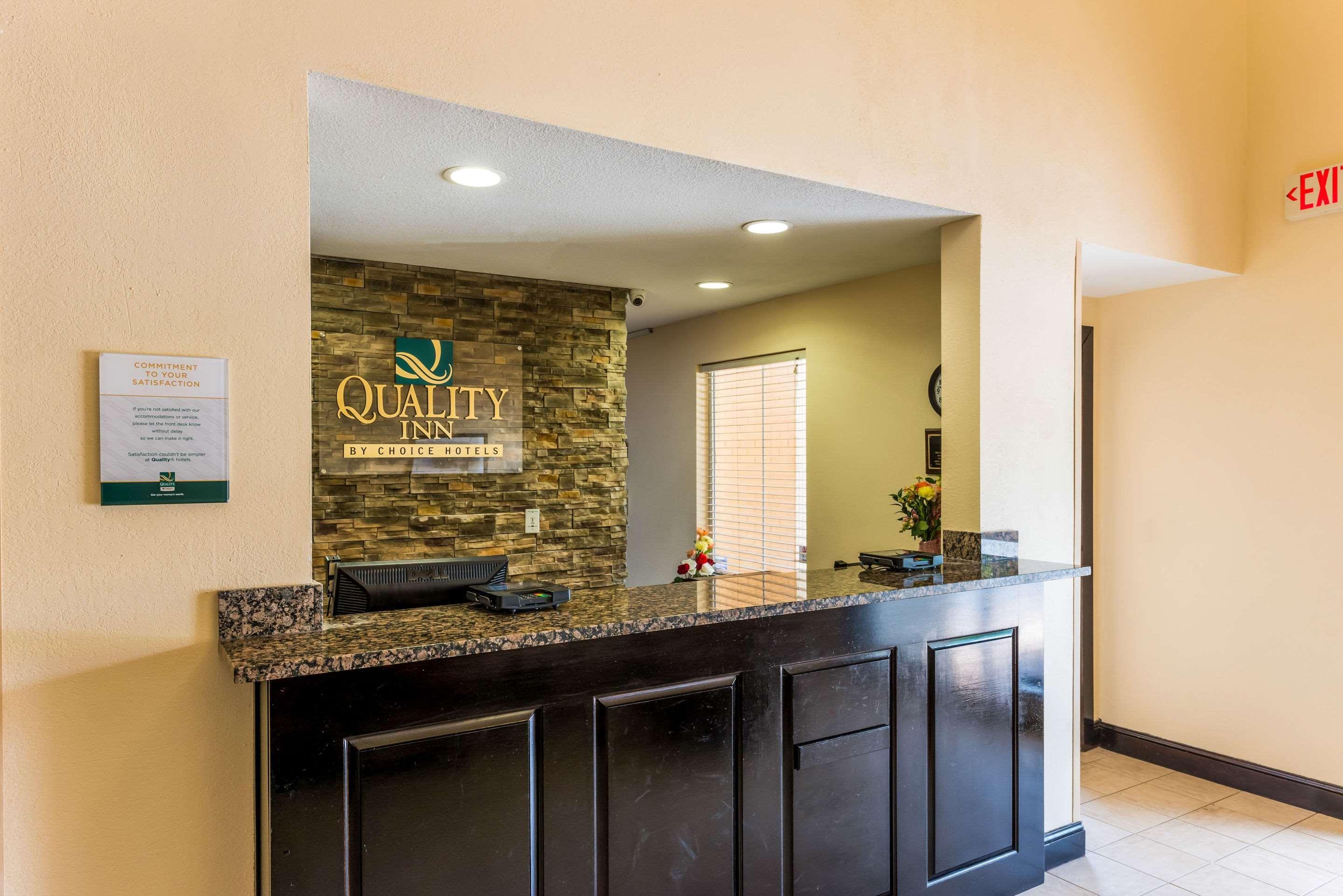 Quality Inn Huntersville Near Lake Norman Ngoại thất bức ảnh