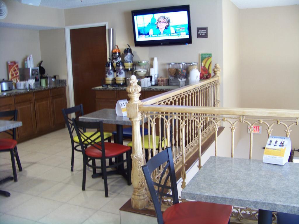 Quality Inn Huntersville Near Lake Norman Ngoại thất bức ảnh