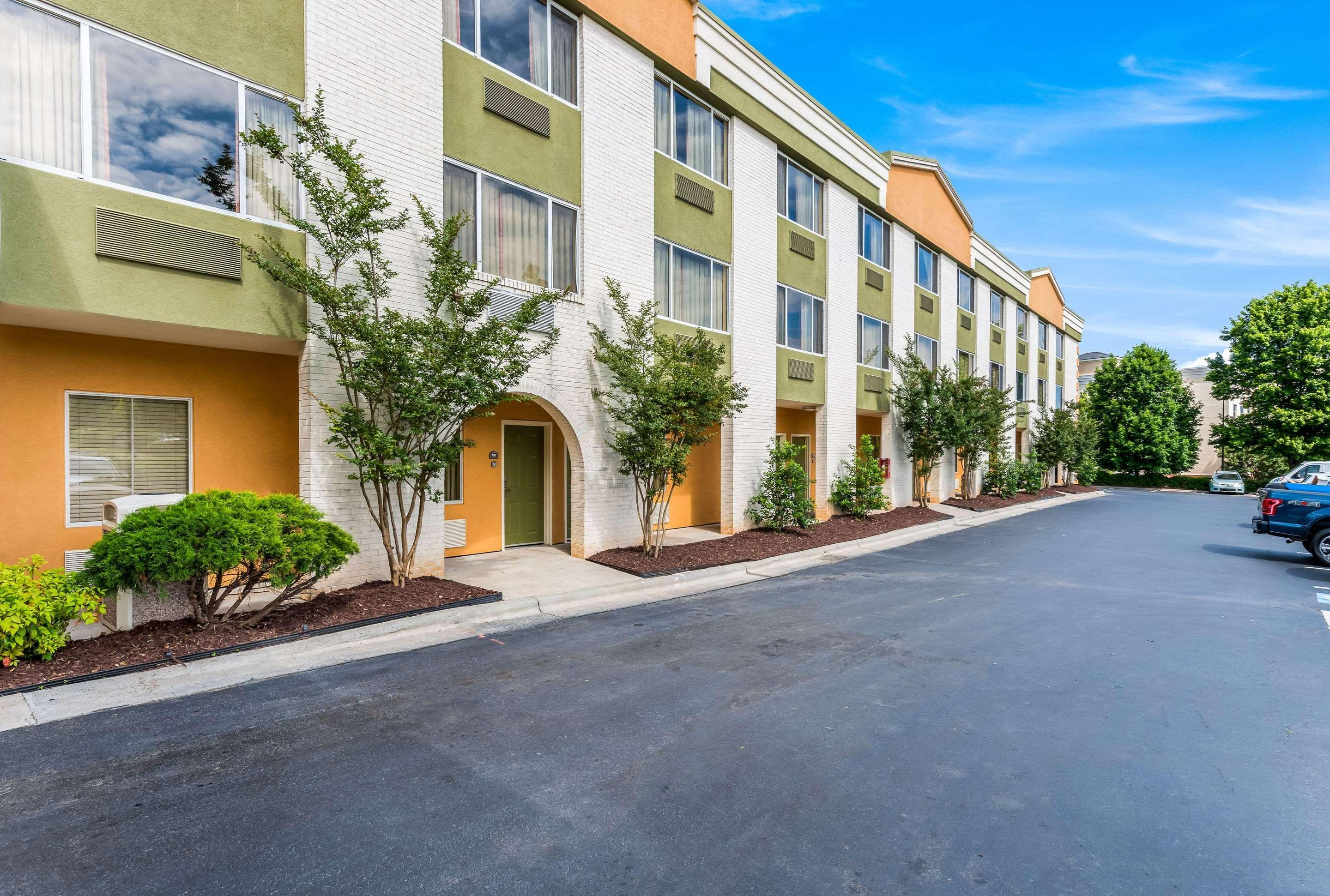 Quality Inn Huntersville Near Lake Norman Ngoại thất bức ảnh
