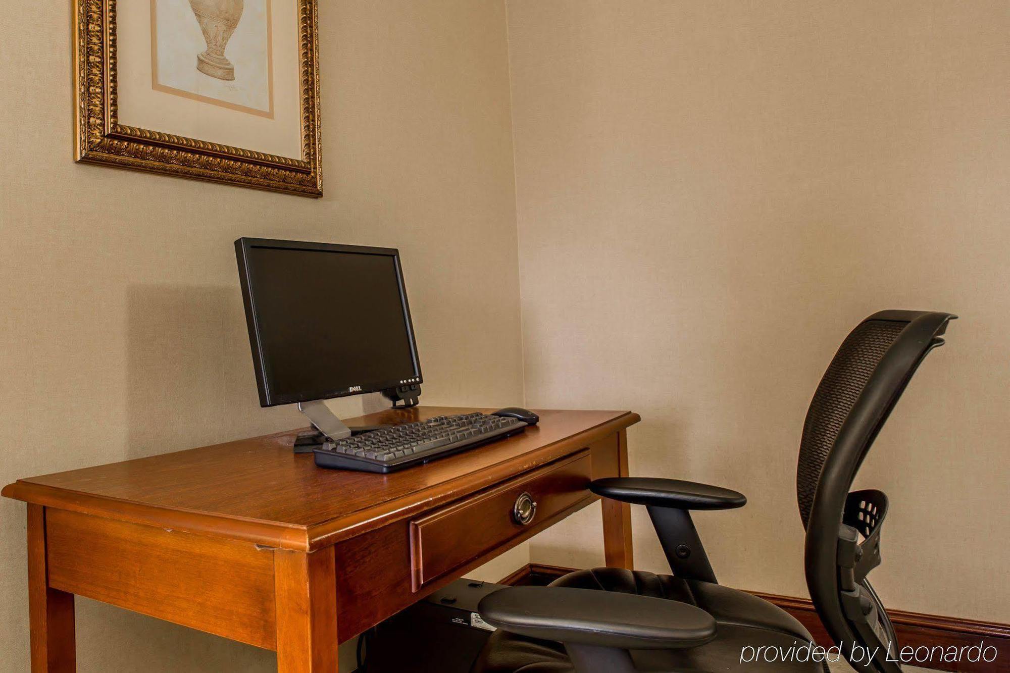 Quality Inn Huntersville Near Lake Norman Ngoại thất bức ảnh
