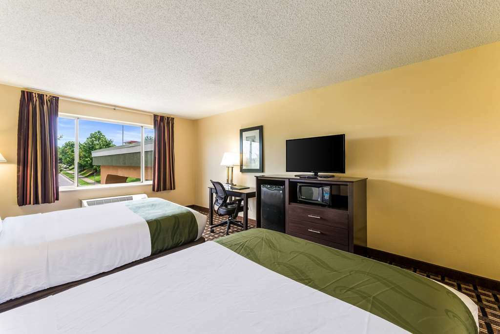 Quality Inn Huntersville Near Lake Norman Phòng bức ảnh
